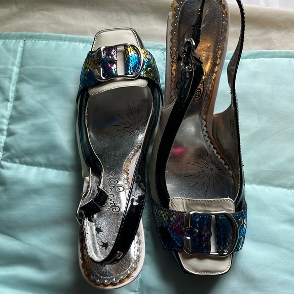 Iridescent rainbow snakeskin Pumps - Picture 7 of 11